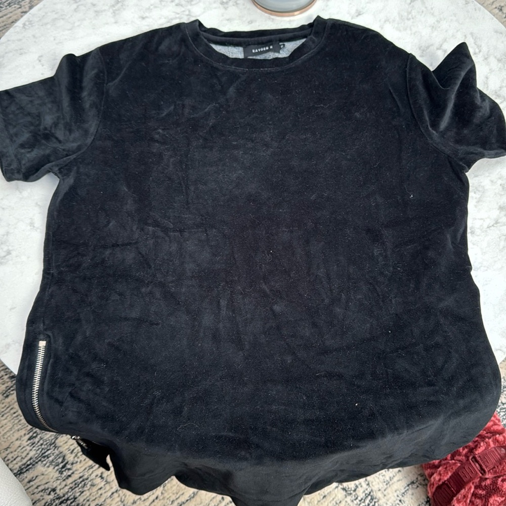 Black velvet short sleeve with zippers on the side!